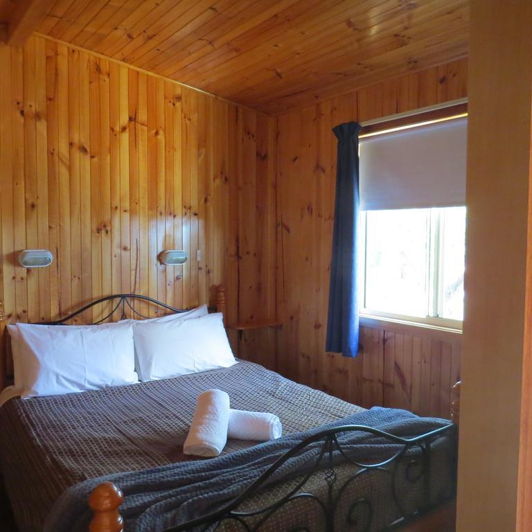 Captain Cook Holiday Park Adventure Bay Kamer foto