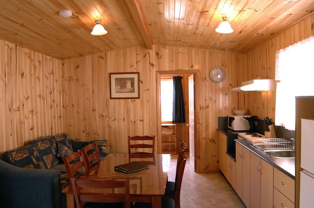 Captain Cook Holiday Park Adventure Bay Kamer foto